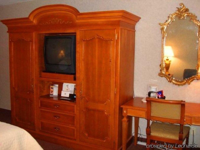 A Victory Inn & Suites - Маскігон Номер фото